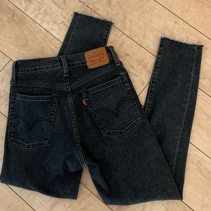 Levi’s Wedgie Skinny